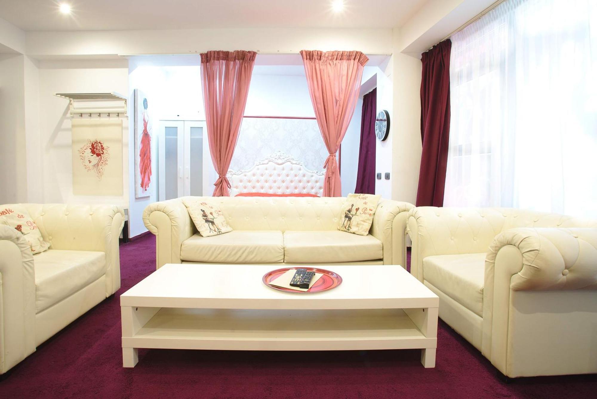 Aparthotel Jolie Galaţi エクステリア 写真